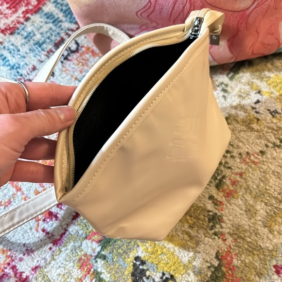 Hot Pink striped Tote / Hand Bag / Satchel. Attachable Crossbody strap. - Picture 8 of 12